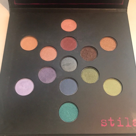 Stila Eye Shadow Palette - Picture 3 of 3